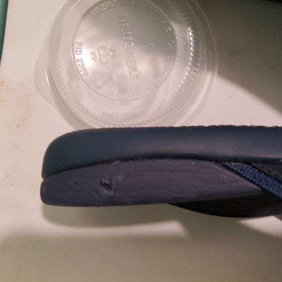 Vionic Flip Flops - Picture 5 of 6